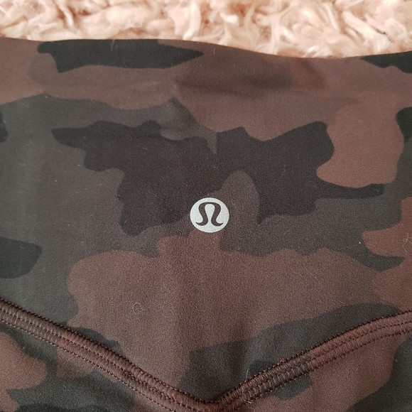 Lululemon align jogger crop 23"  Sz4 - Picture 9 of 9